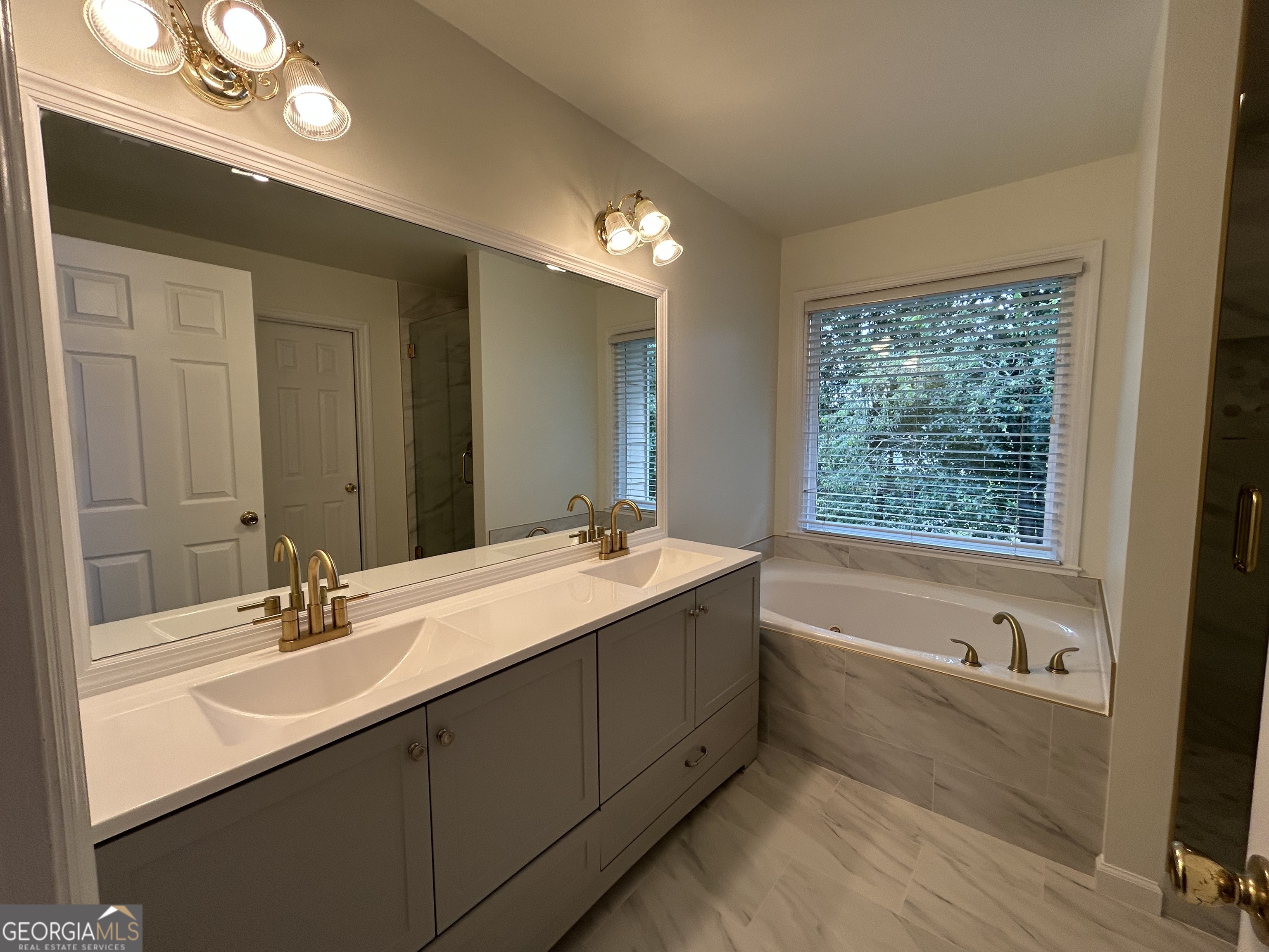 Douglas Downs - Residential Lease
