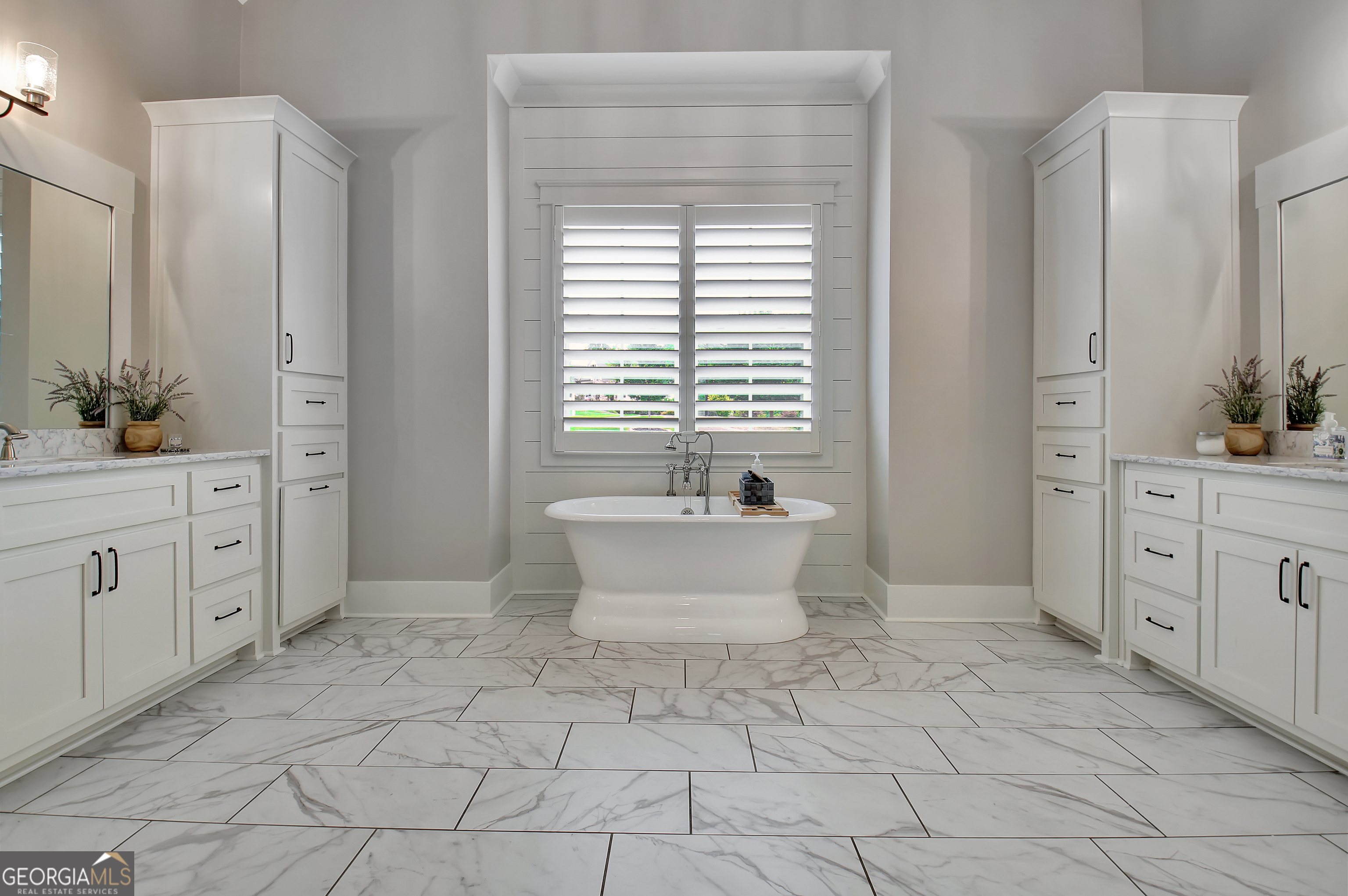 Sharpsburg, Georgia 30277, United States, 4 Bedrooms Bedrooms, ,4 BathroomsBathrooms,Residential,Active,175263