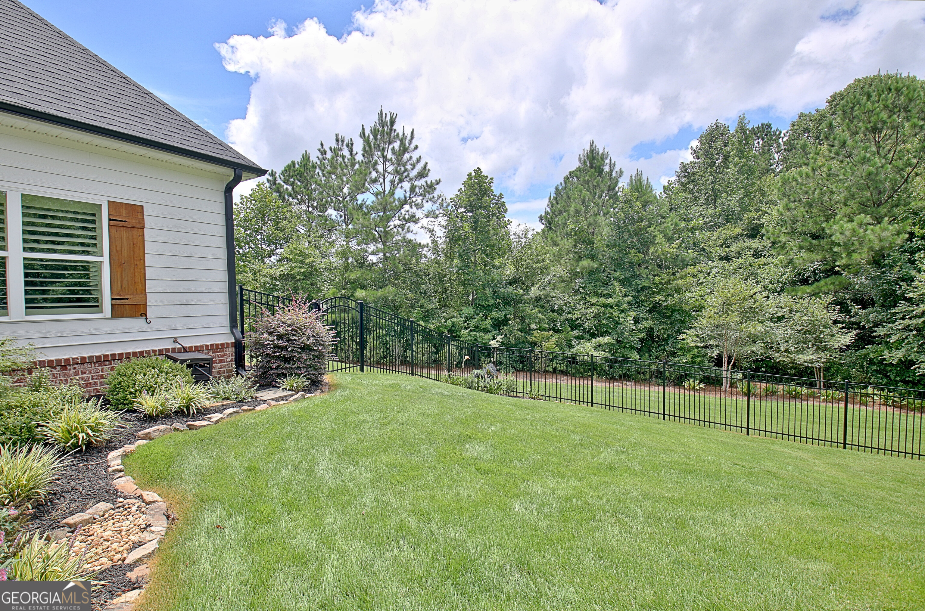 Sharpsburg, Georgia 30277, United States, 4 Bedrooms Bedrooms, ,4 BathroomsBathrooms,Residential,Active,175263