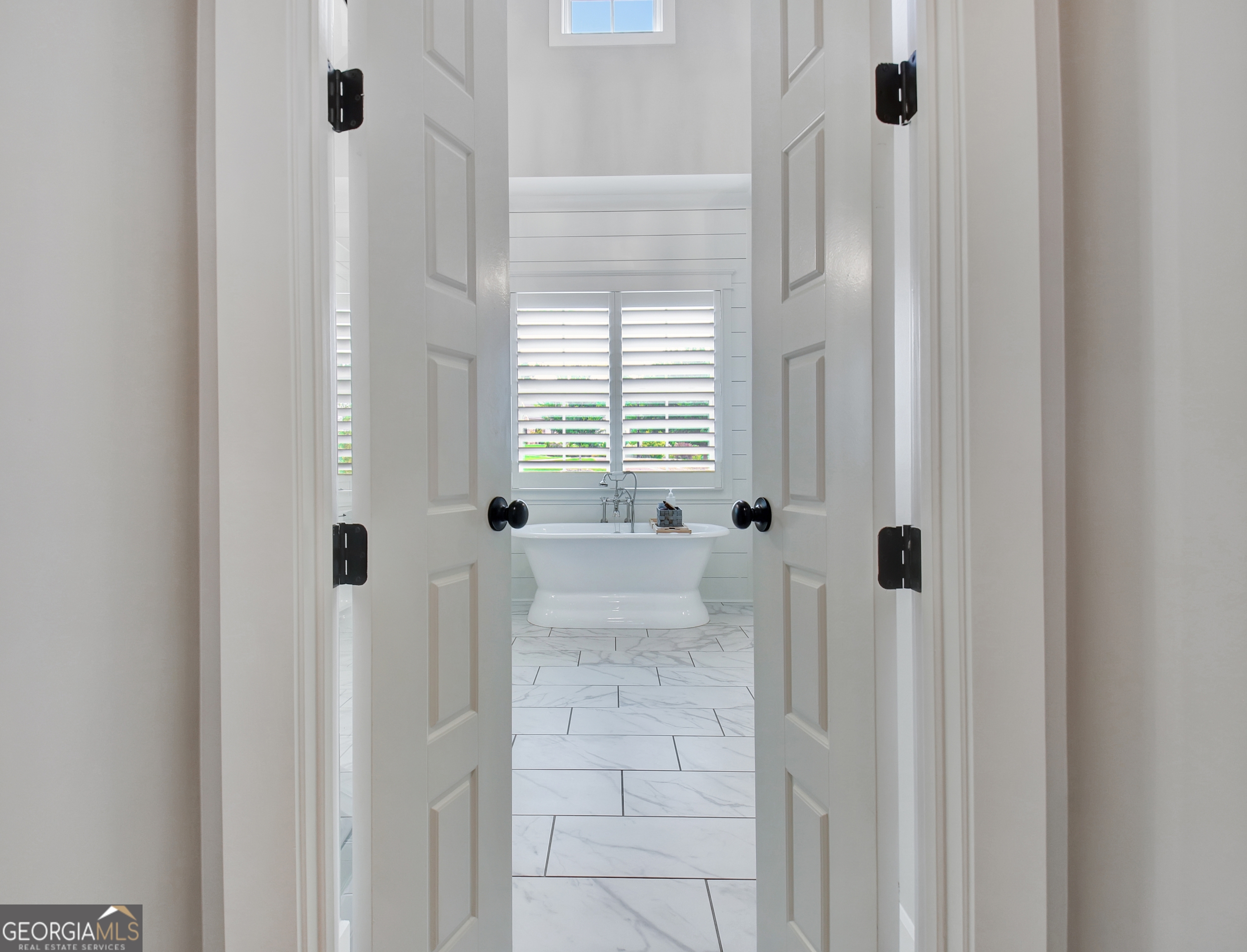 Sharpsburg, Georgia 30277, United States, 4 Bedrooms Bedrooms, ,4 BathroomsBathrooms,Residential,Active,175263