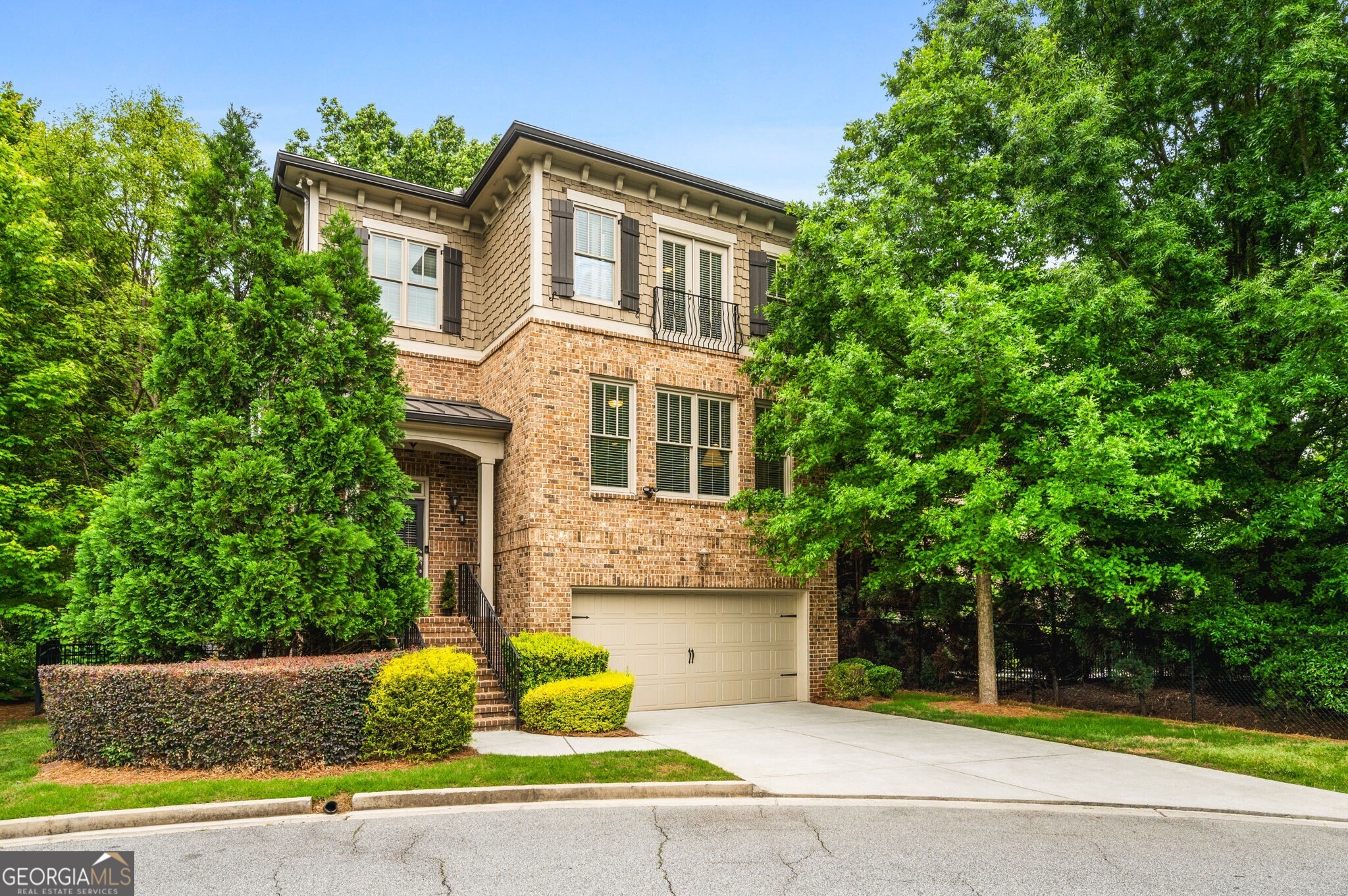 938 Canterbury LN