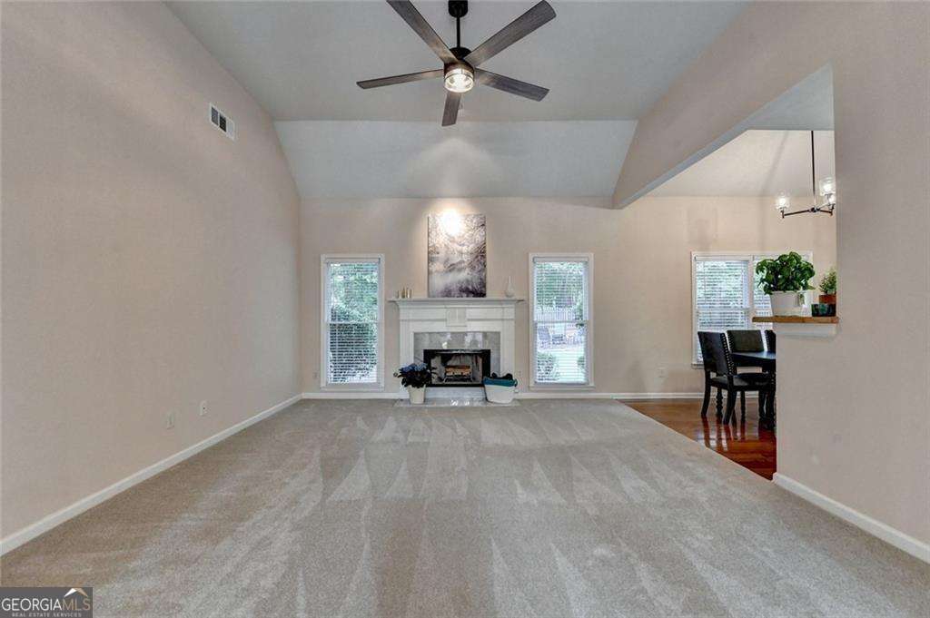 1635 Lake Heights CIR