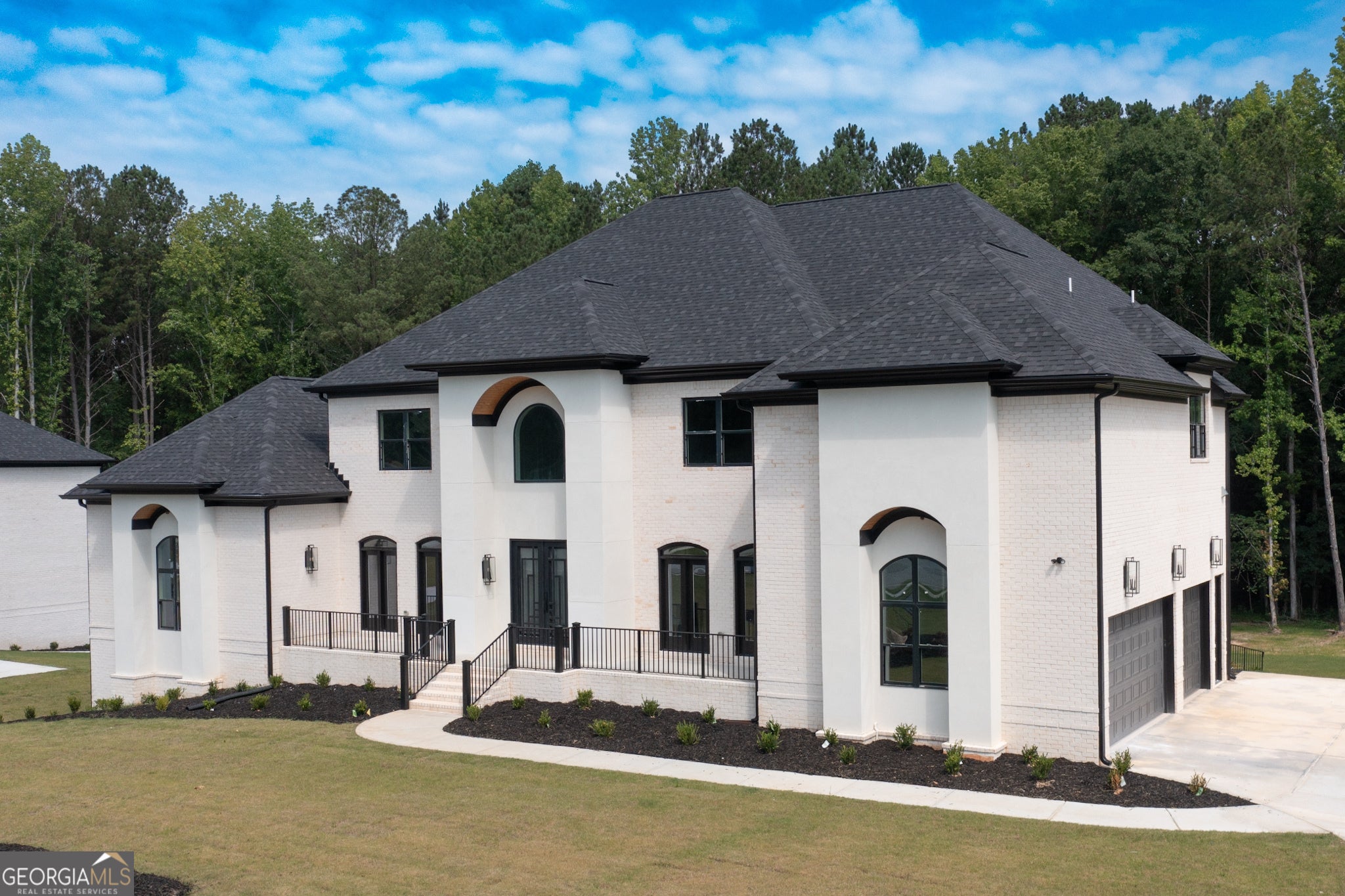 220 Waltham WAY
