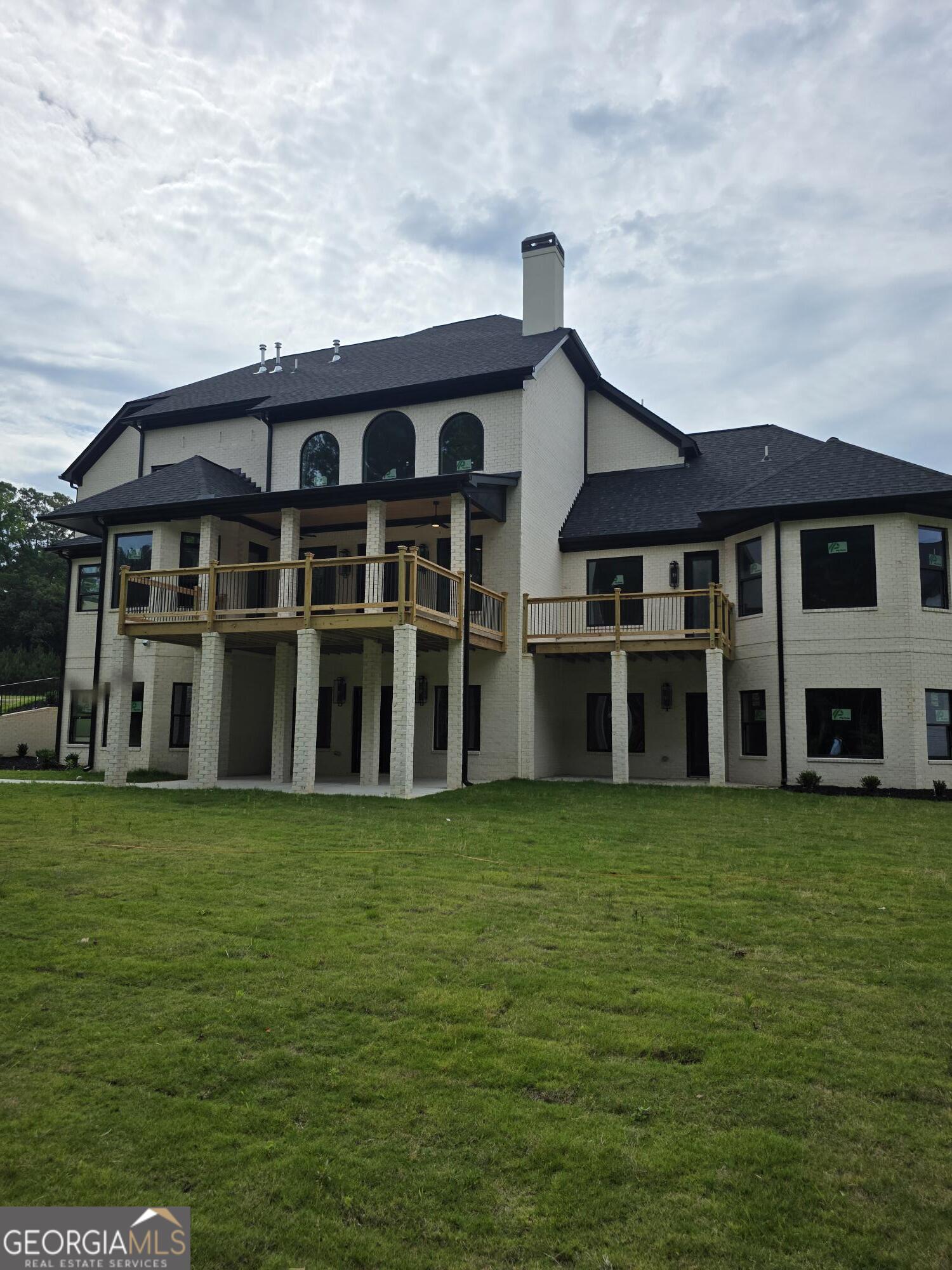 220 Waltham WAY