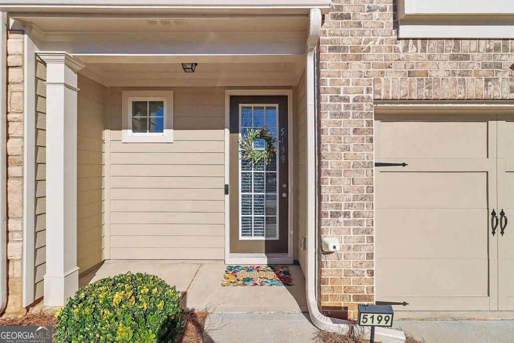 Photo of 5199 Madeline Pl, Stone Mountain, GA 30083 (MLS # 10700274)