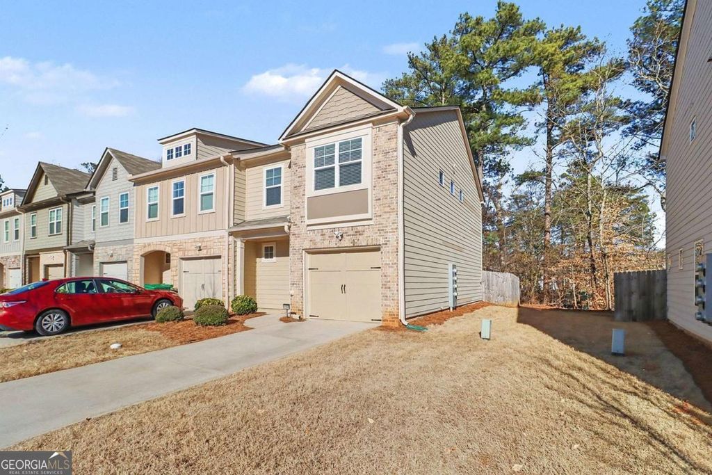 Photo of 5199 Madeline Pl, Stone Mountain, GA 30083 (MLS # 10700274)