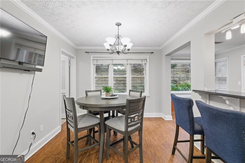 Atlanta, Georgia 30324, United States, 3 Bedrooms Bedrooms, ,2 BathroomsBathrooms,Residential,Active,222087