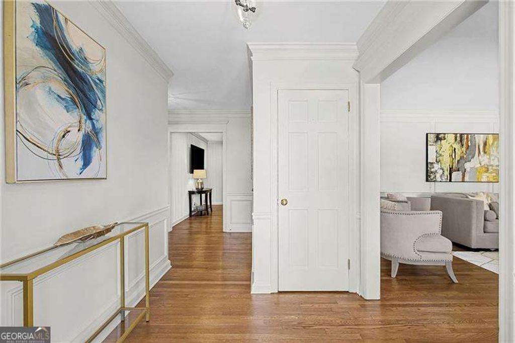 Photo of 3819 N Stratford Road NE, Atlanta, GA 30342 (MLS # 10684814)