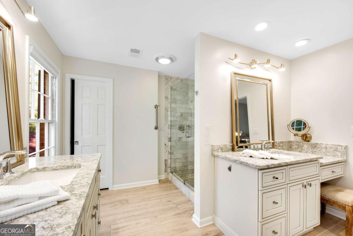 Hampton Lake - Residential