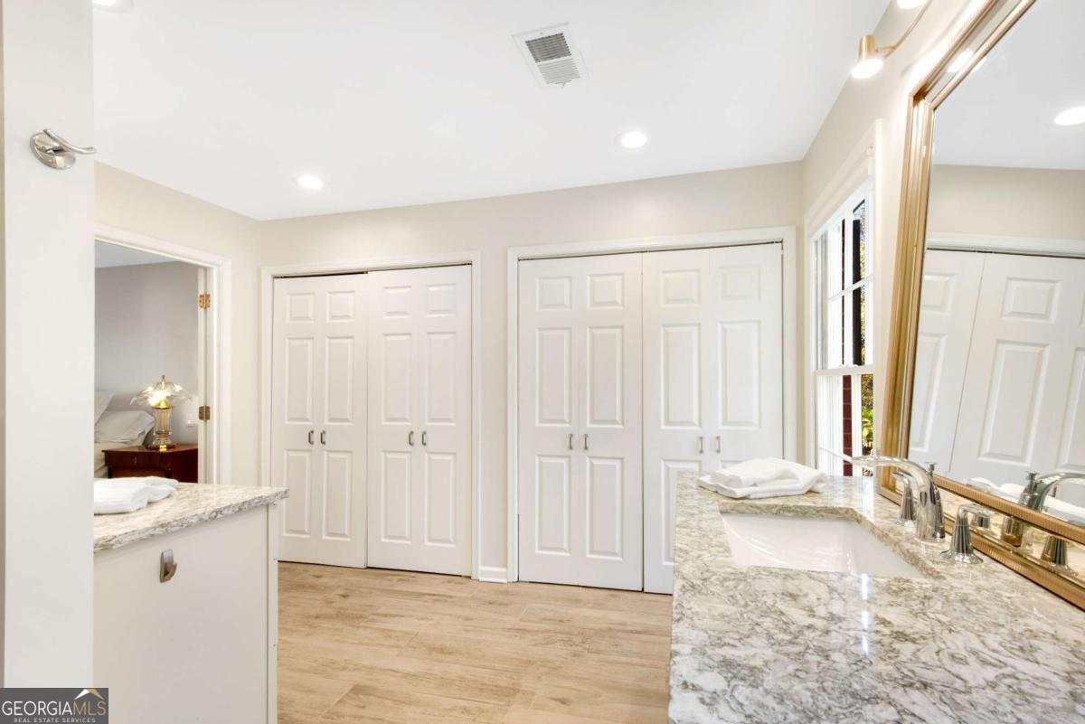 Hampton Lake - Residential