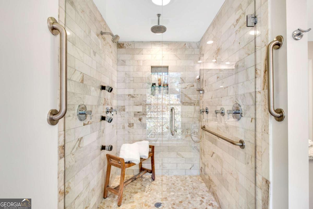 Hampton Lake - Residential