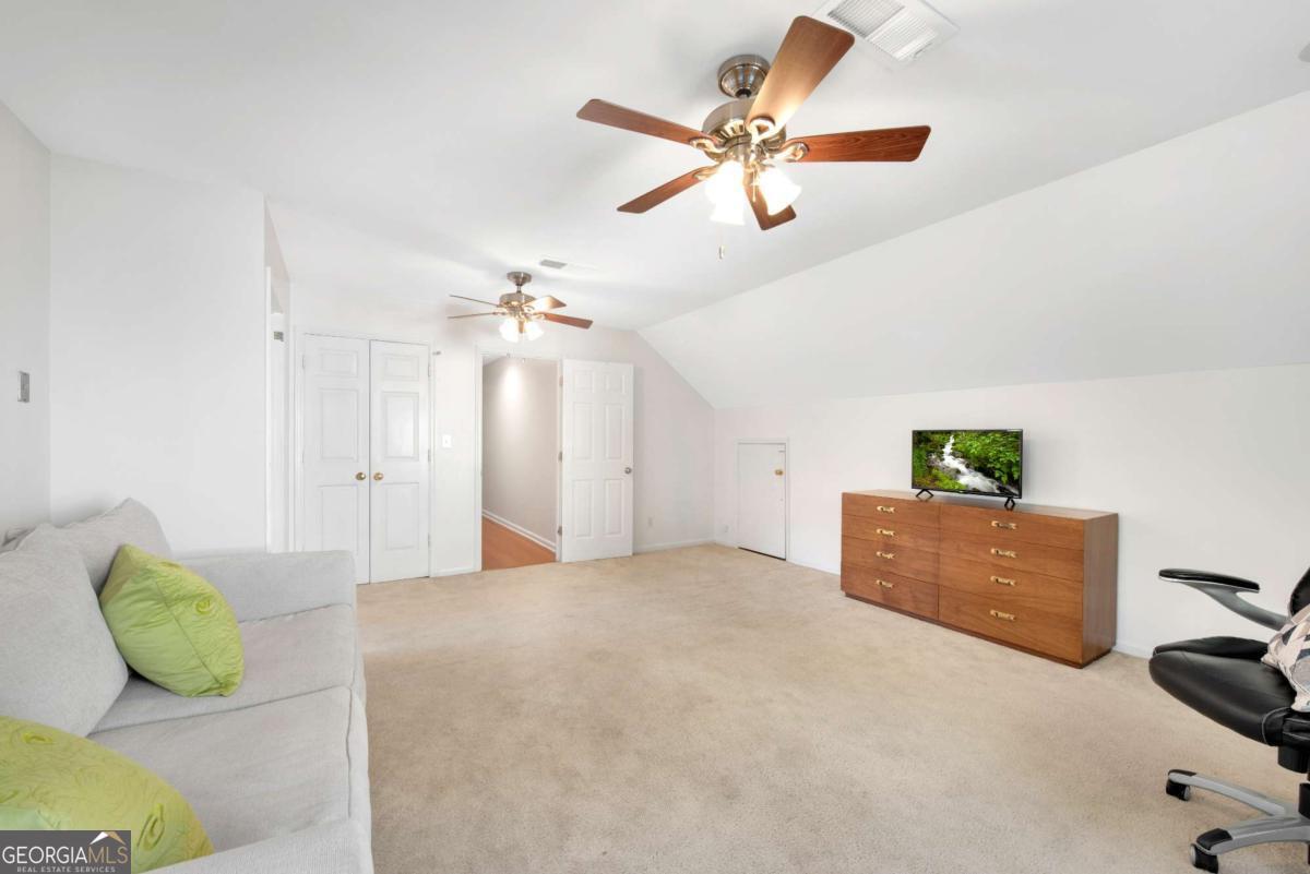 Hampton Lake - Residential