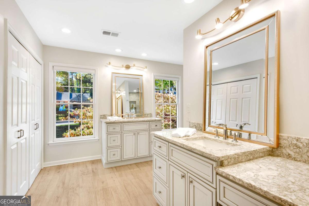 Hampton Lake - Residential