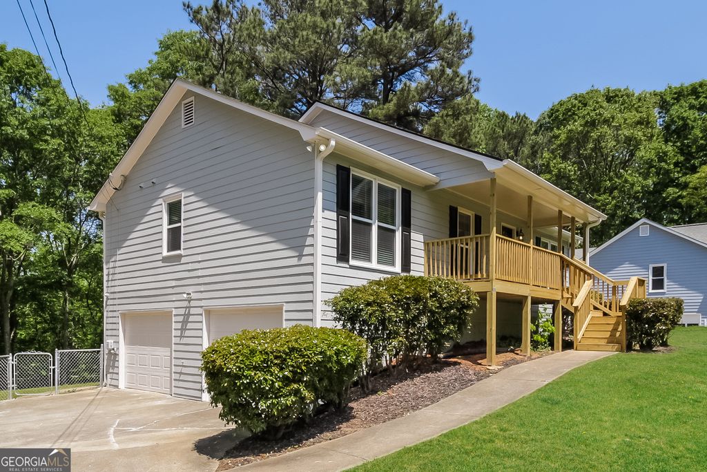 Photo of 333 Oak Landing Circle, Douglasville, GA 30134 (MLS # 10650209)