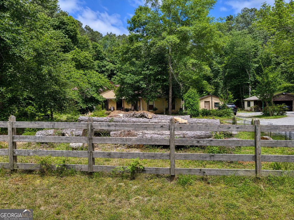 Photo of 130 Goodman Drive, Fayetteville, GA 30215 (MLS # 10766133)