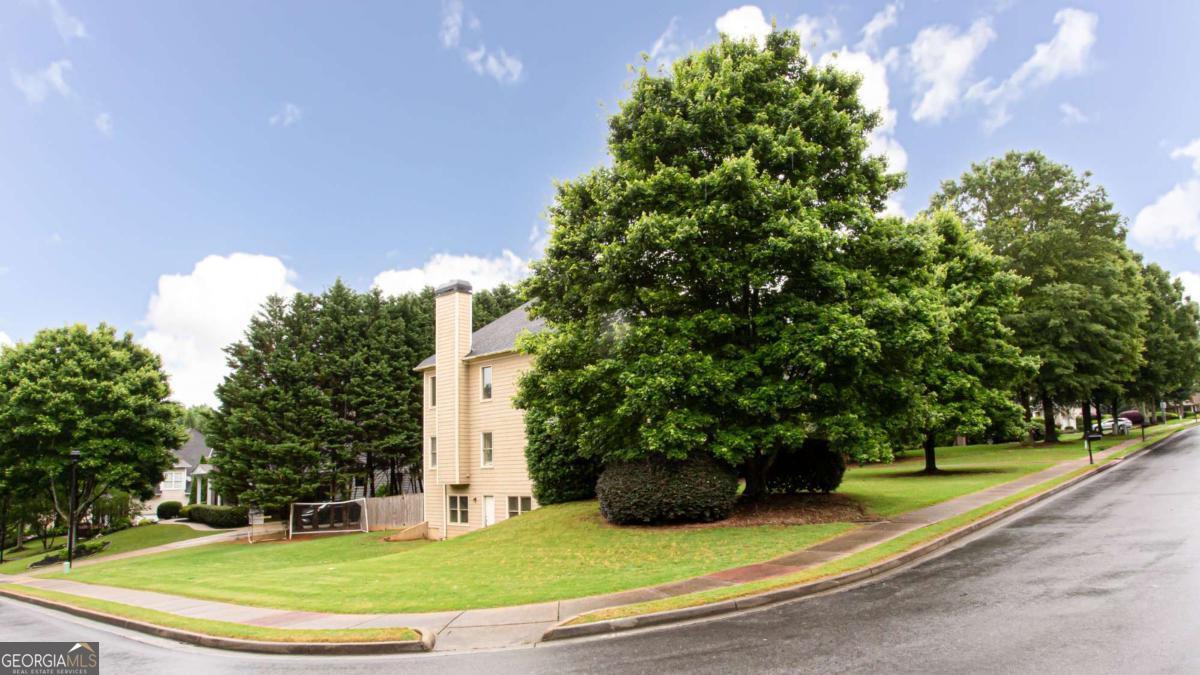 4045 Hillcrest View CT