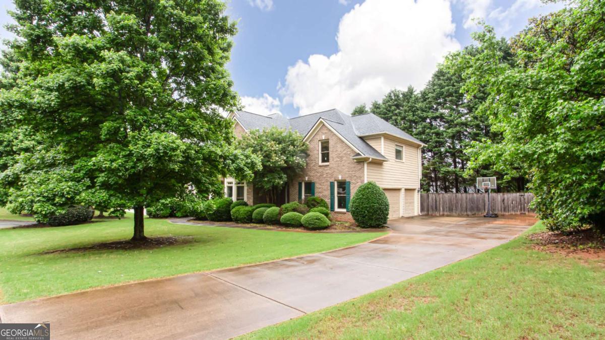 4045 Hillcrest View CT