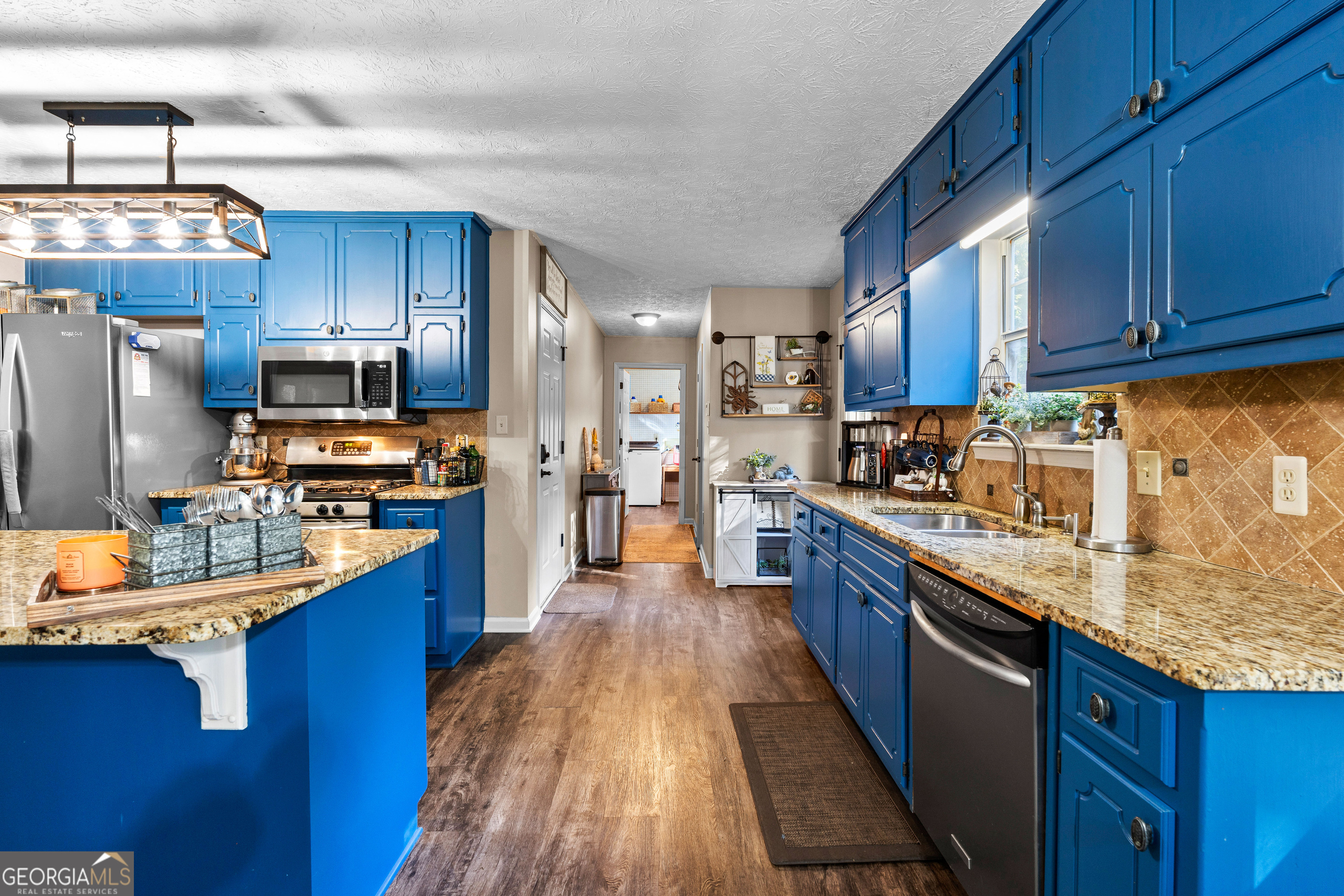 Country Lakes - Residential