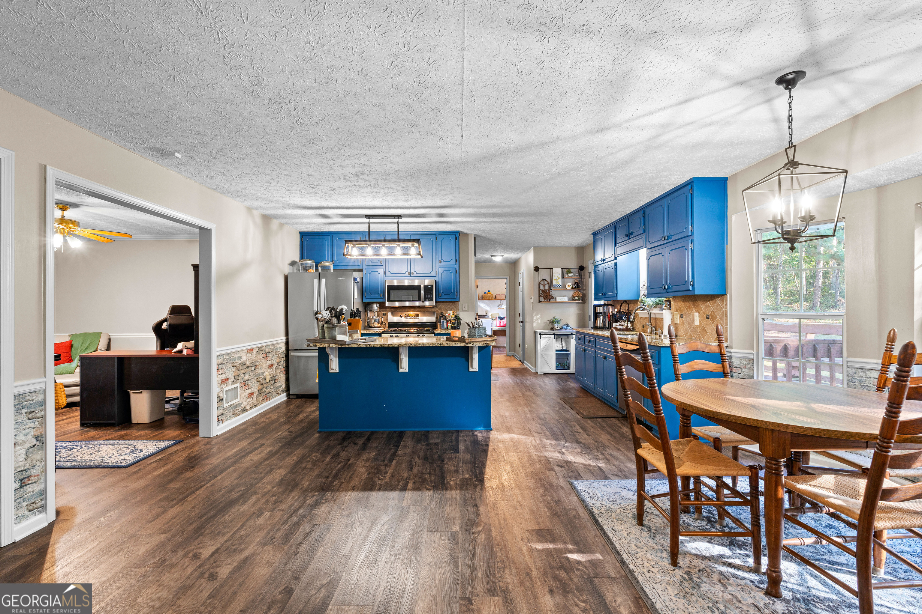 Country Lakes - Residential