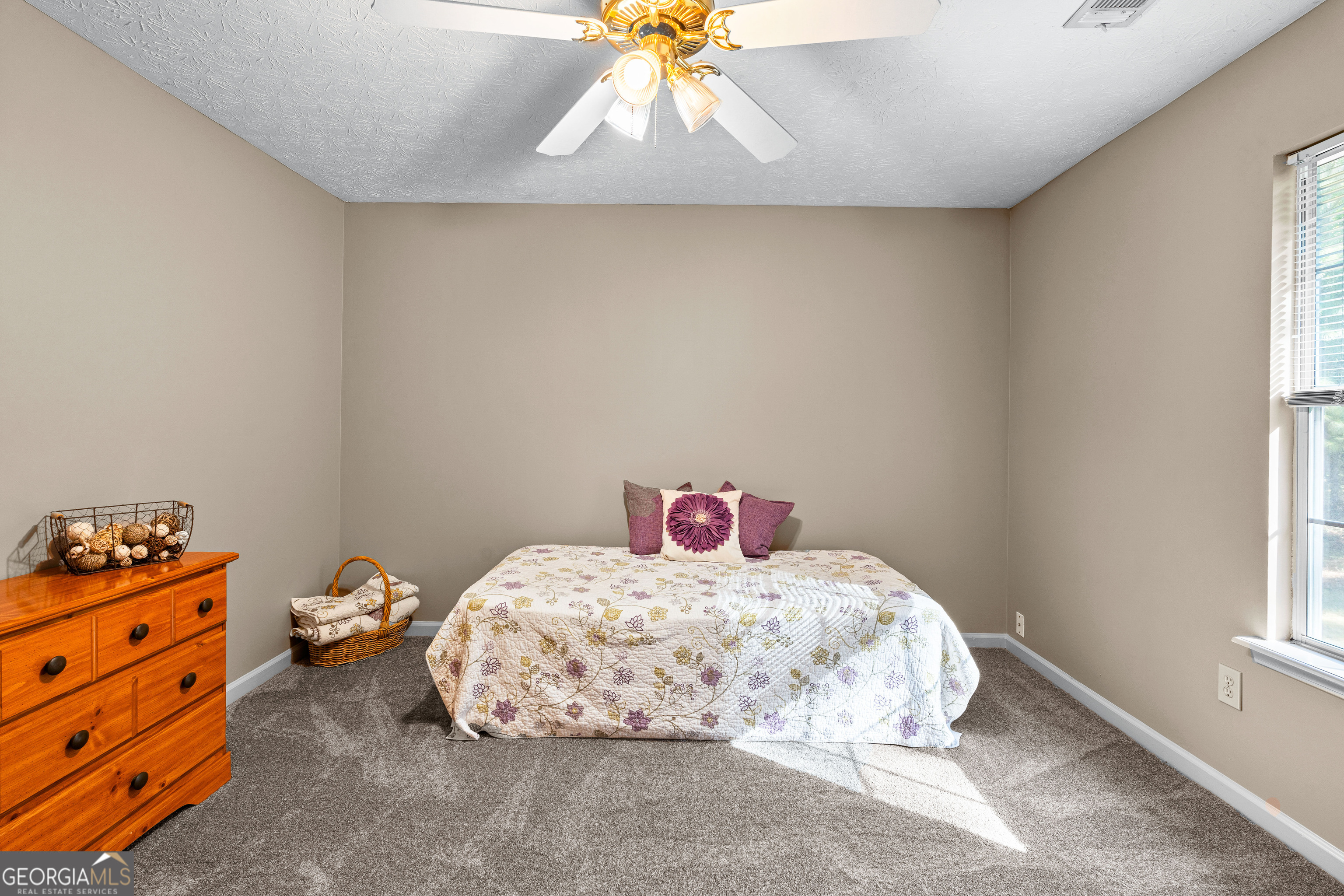 Country Lakes - Residential