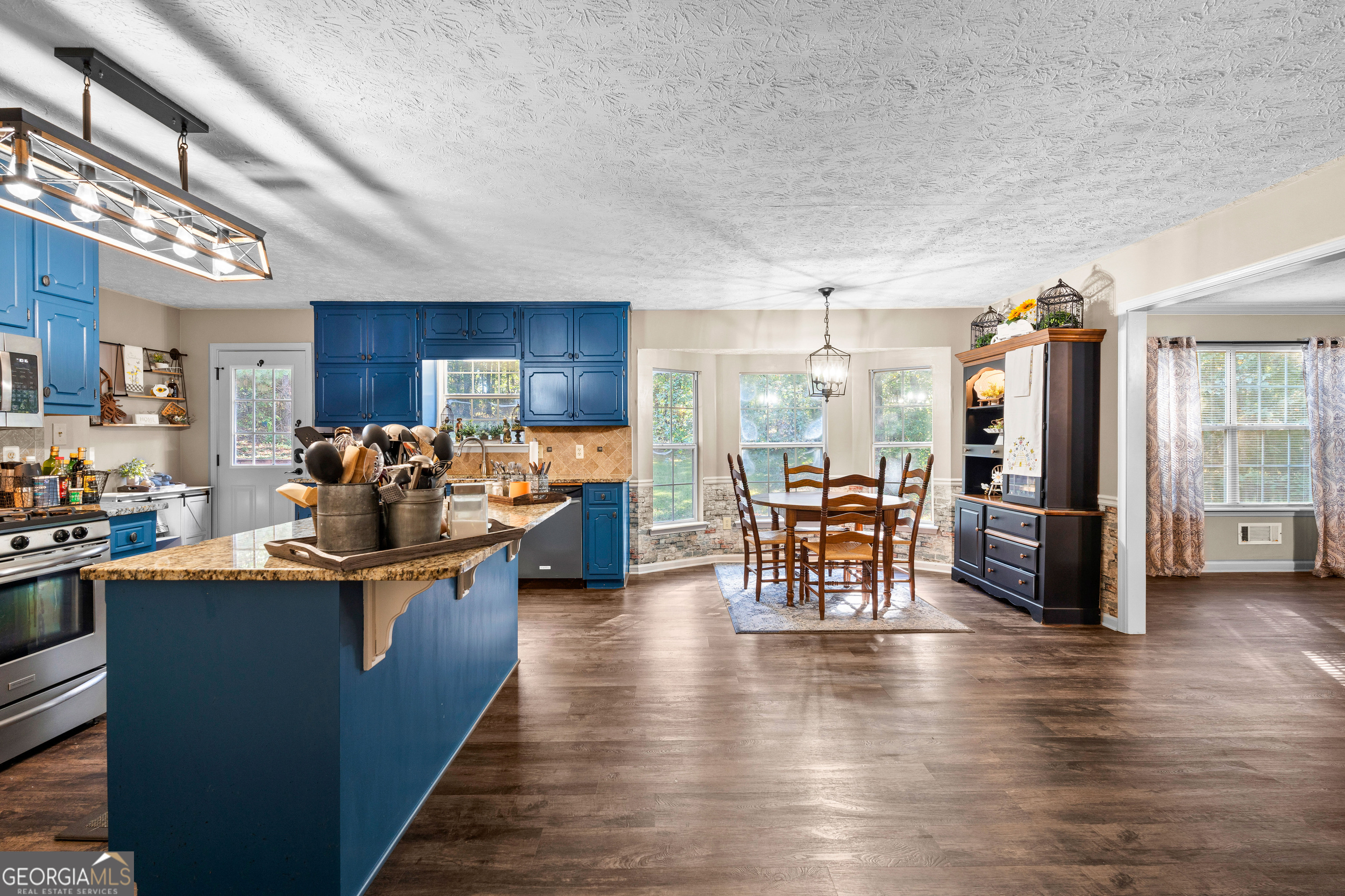 Country Lakes - Residential