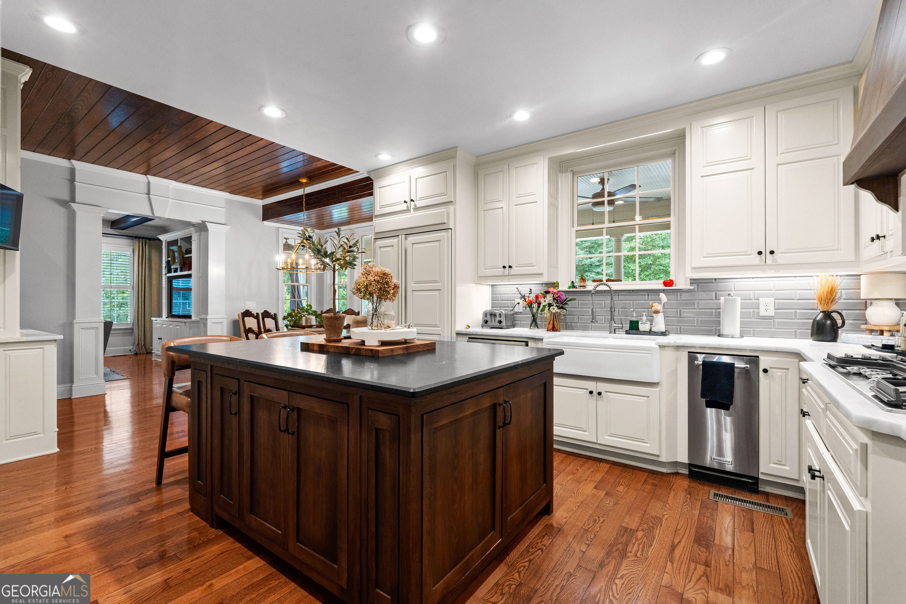 180 Ashborough Park
