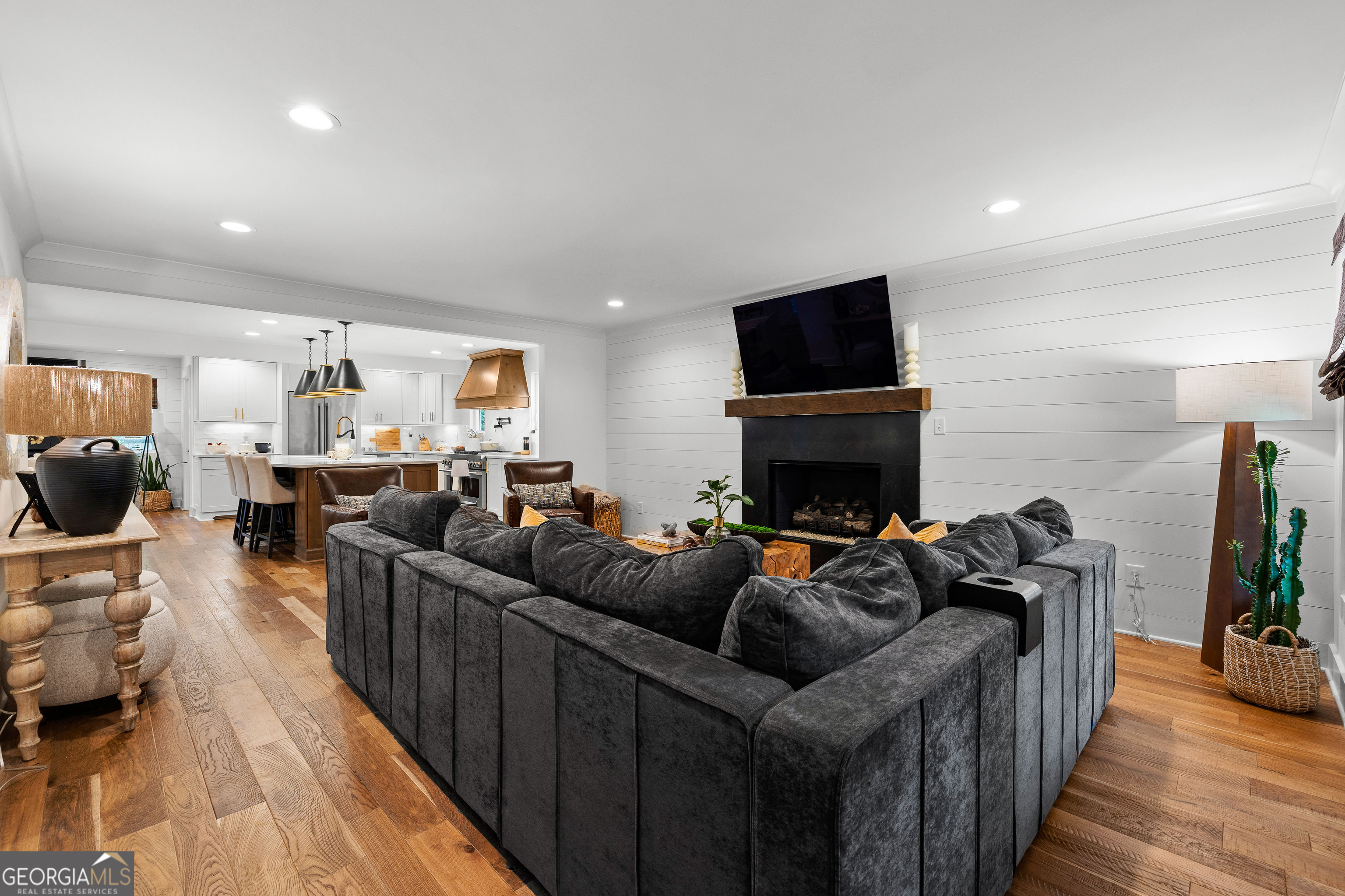 Peachtree City, Georgia 30269, United States, 5 Bedrooms Bedrooms, ,3 BathroomsBathrooms,Residential,Active,242081