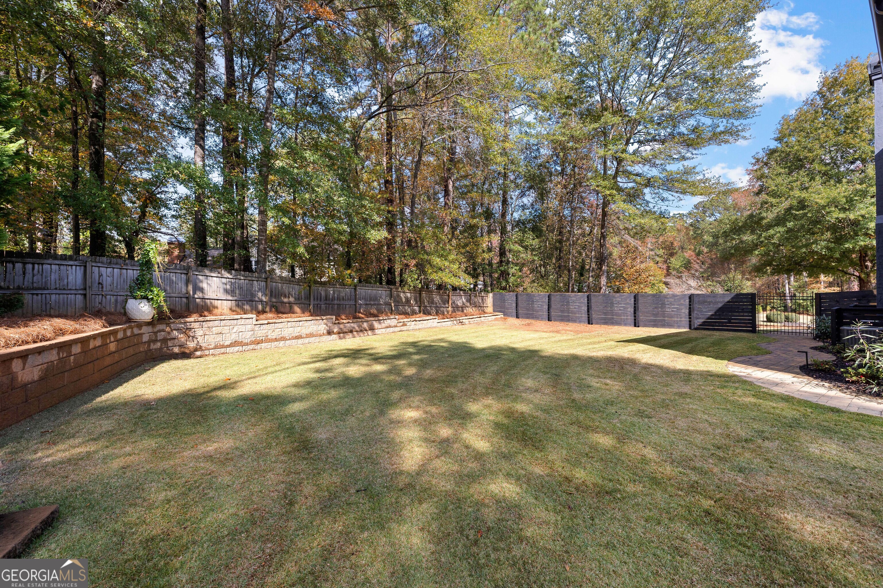 Peachtree City, Georgia 30269, United States, 5 Bedrooms Bedrooms, ,3 BathroomsBathrooms,Residential,Active,242081