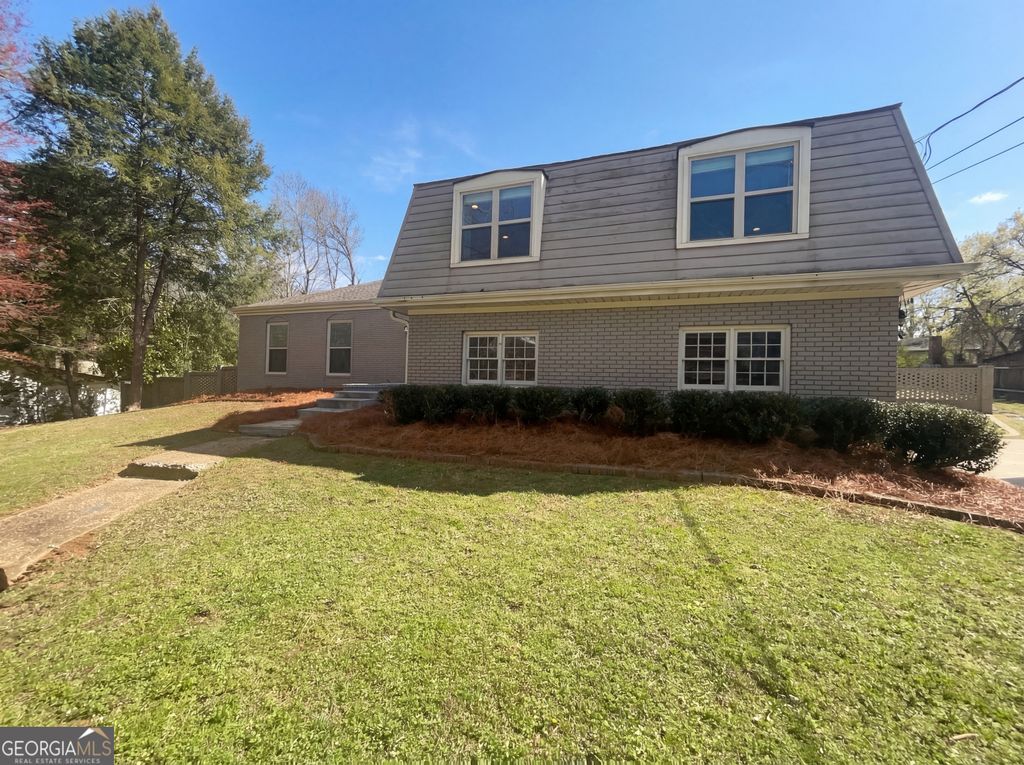 Photo of 2770 Burtz Drive, Marietta, GA 30068 (MLS # 10710340)