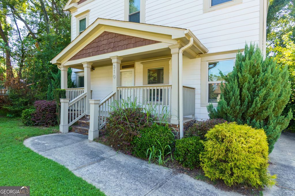 Photo of 310 Ashburton Avenue SE, Atlanta, GA 30317 (MLS # 10801727)