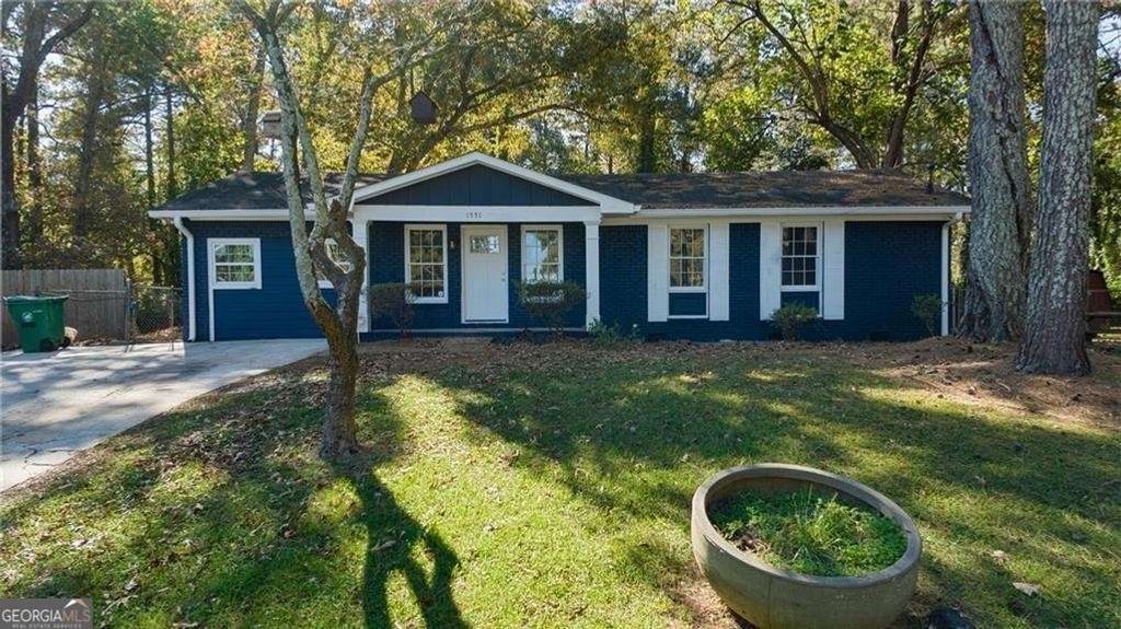 Photo of 1551 Pine Glen Circle, Decatur, GA 30035 (MLS # 10691765)