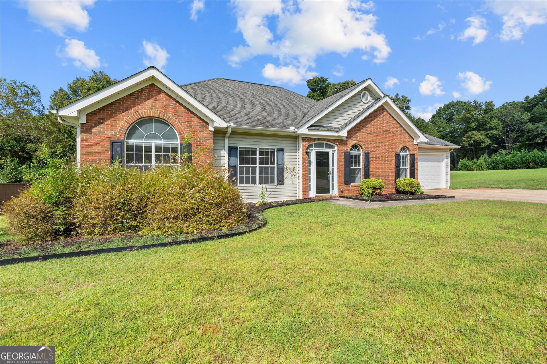 4295 Yeager RD