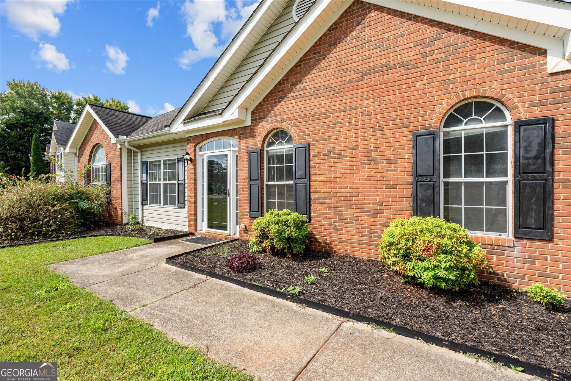 4295 Yeager RD