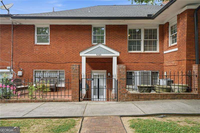1072 Monroe DR NE