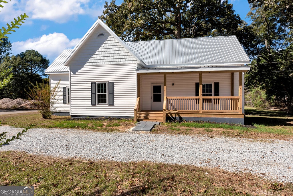 Photo of 1959 Oak Street, Comer, GA 30629 (MLS # 10881195)