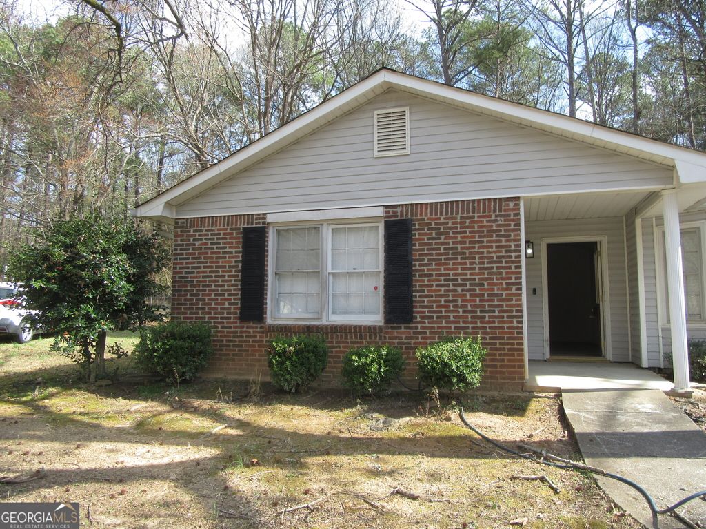 Photo of 613 Windsor Drive SE, Conyers, GA 30094 (MLS # 10696466)
