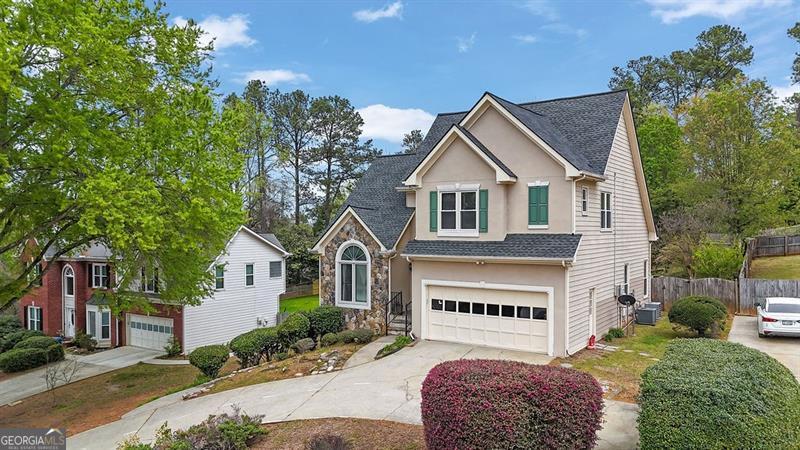 320 Riverbirch LN
