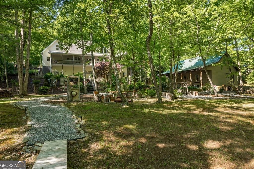 704 Riverbend RD