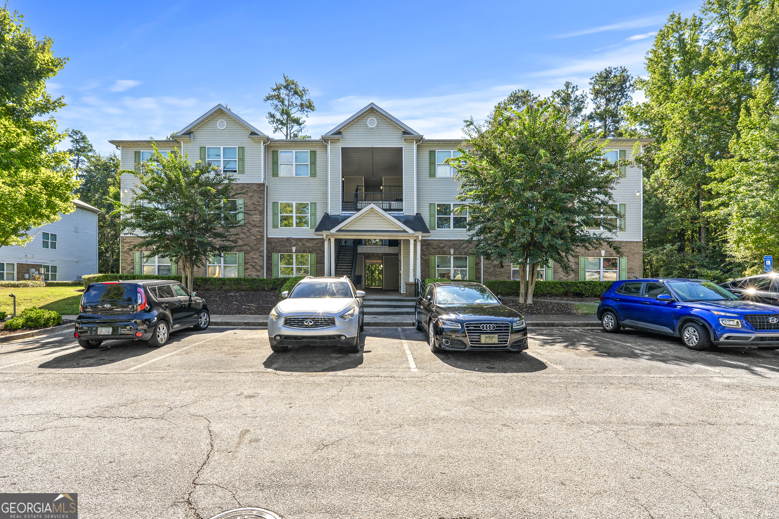 Discover comfort and convenience at 9202 Fairington Ridge Cir, a well-maintained second-floor condo offering 1,292 sq. ft. of living space in the heart of Lithonia. This home features a 3 bedroom, 2 bath layout with a bright and open floor plan, perfect for both everyday living and entertaining. The kitchen flows easily into the dining and living areas, while washer/dryer connections add to your convenience. Each bedroom offers generous space and natural light, with the primary suite including its own private bath. Living at Fairington Ridge means enjoying easy access to public transportation, I-20, and I-285, making commutes into downtown Atlanta and surrounding areas simple. You'll also be just minutes from Stonecrest Mall, grocery stores, shopping centers, and a wide variety of local eateries. Key Features: 3 Bedrooms | 2 Bathrooms | 1,292 sq. ft. Open floor plan with natural light Washer/dryer connections Second-floor unit for added privacy Convenient access to MARTA, I-20, and I-285 Close to Stonecrest Mall, shopping, and restaurants Enjoy the best of Lithonia living in a condo that combines space, comfort, and convenience!