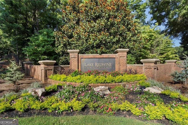405 Island Cove DR