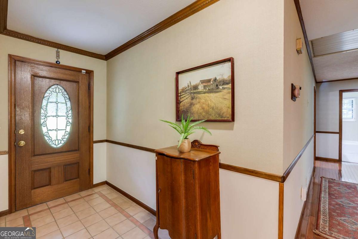 2425 Maclaren CIR