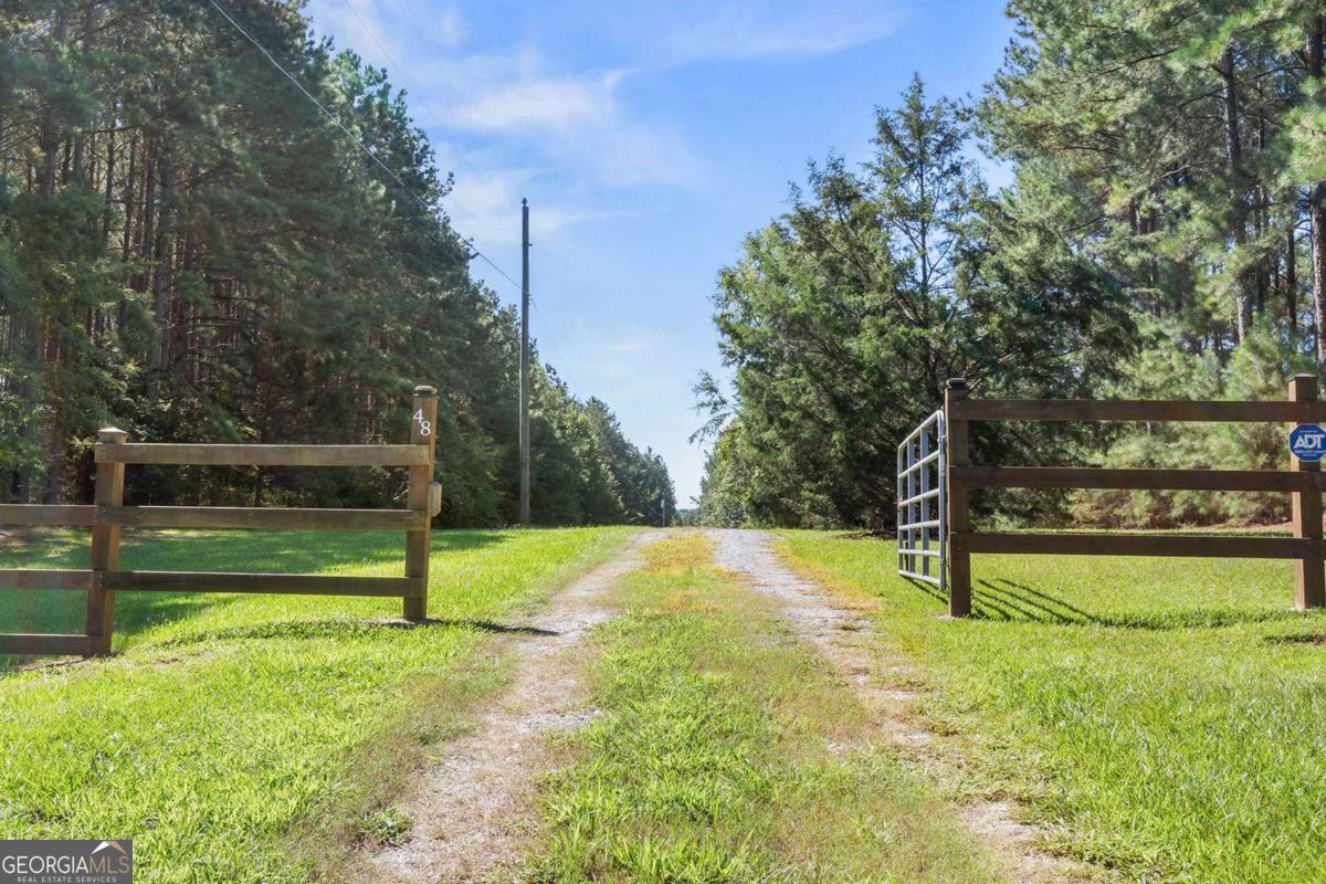 48 Loyd Smith RD