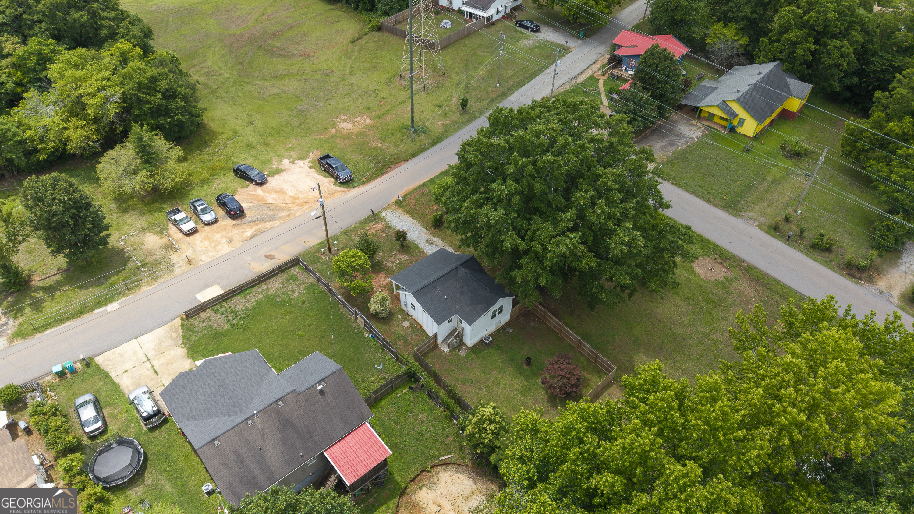 156 Pine AVE