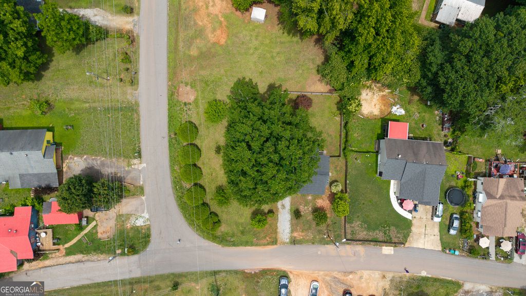 Photo of 156 Pine Avenue, Commerce, GA 30529 (MLS # 10774918)