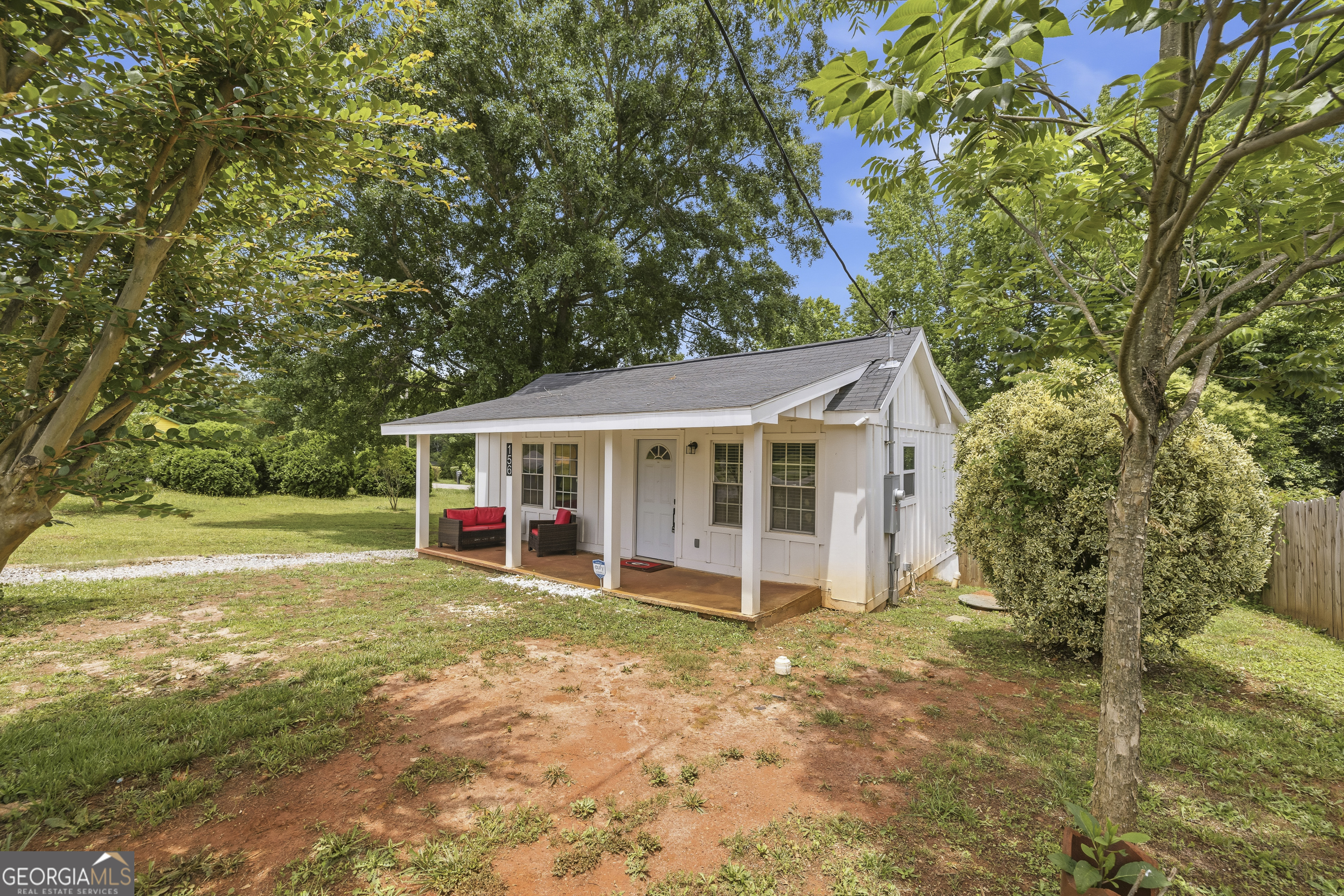 156 Pine AVE