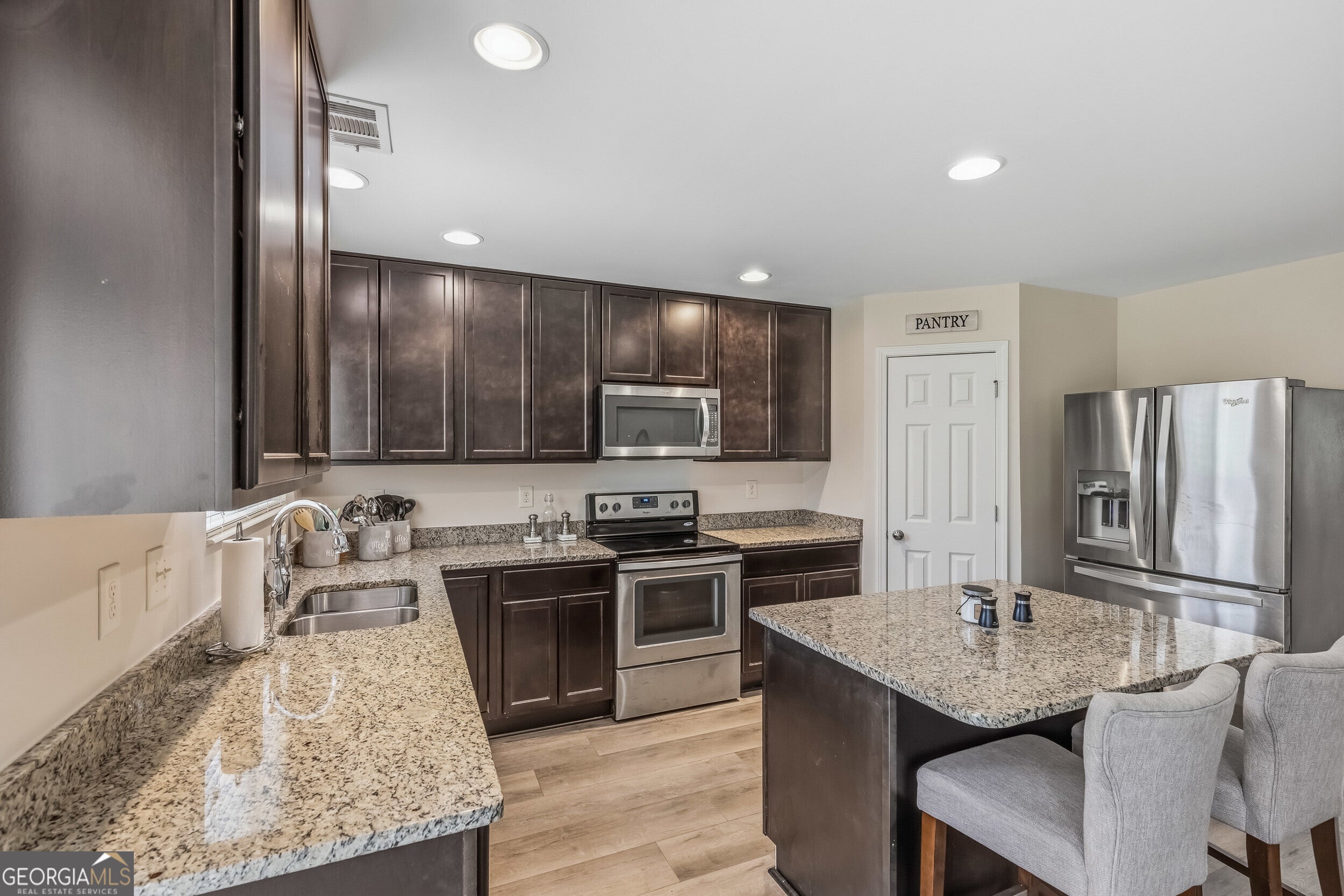 1670 Shire Village DR