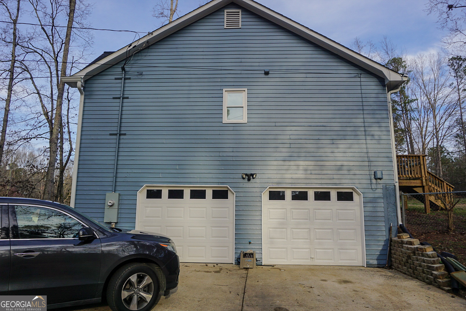 84 Amber LN