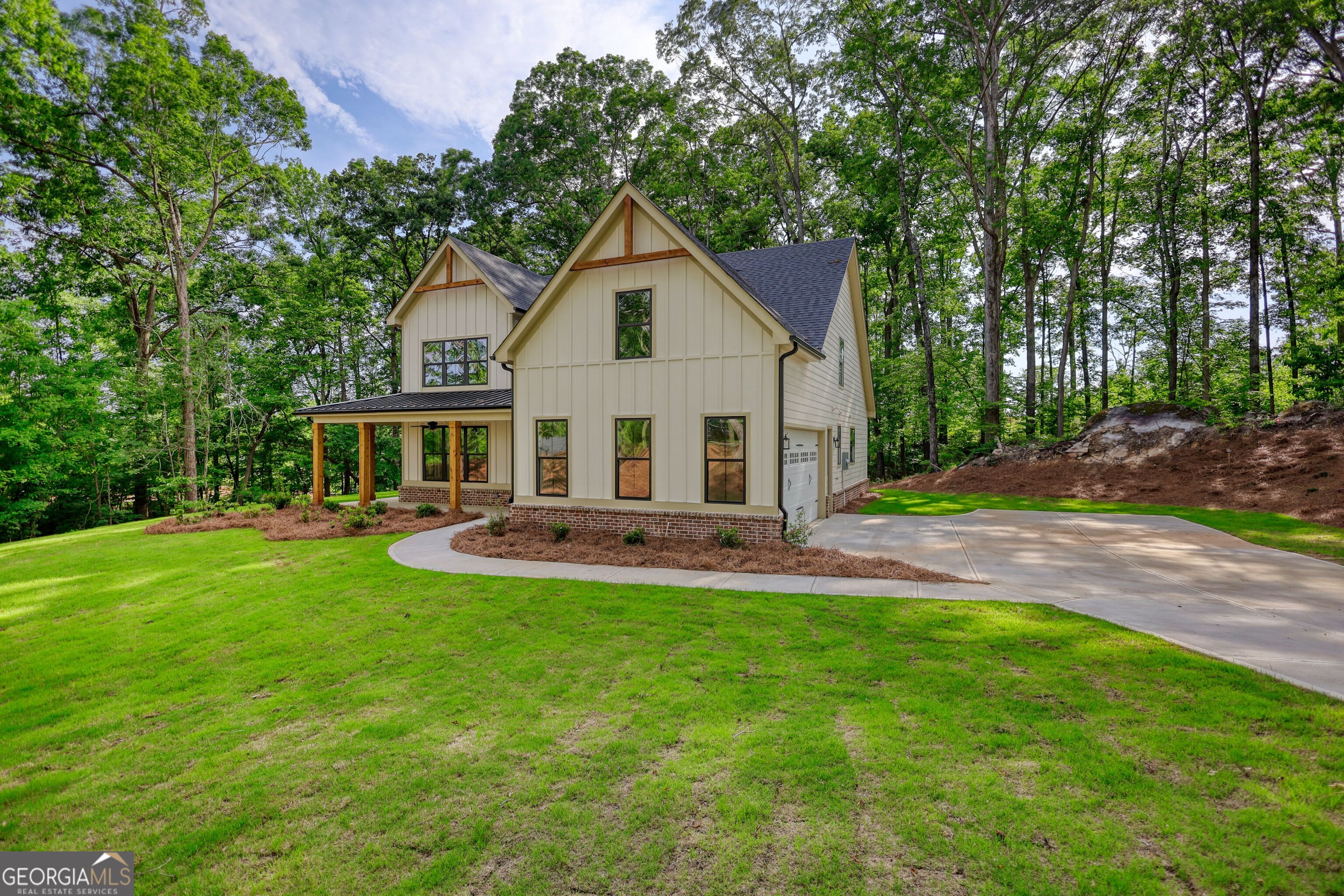 460 Ridge Point DR