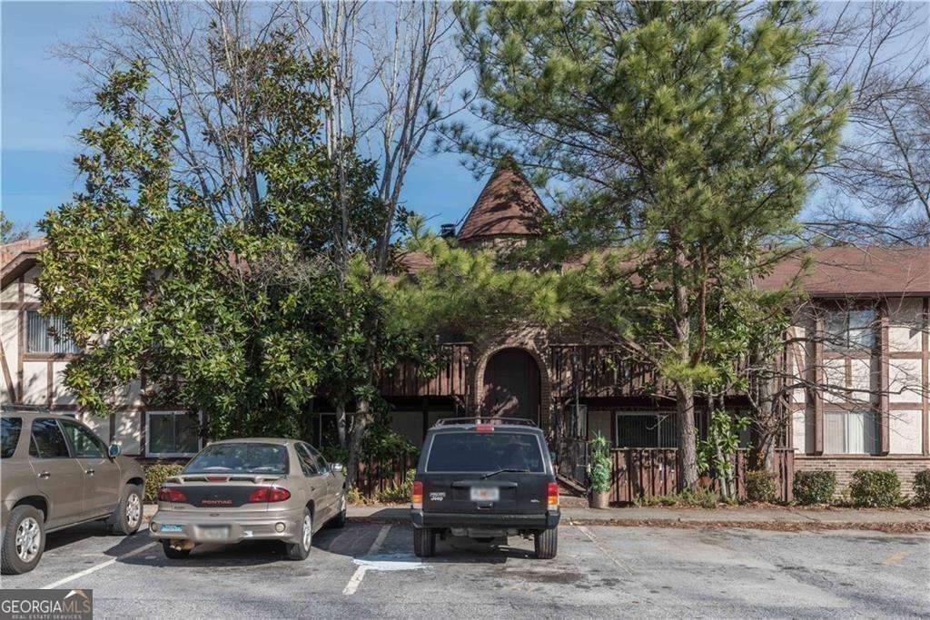 1213 Camelot DR