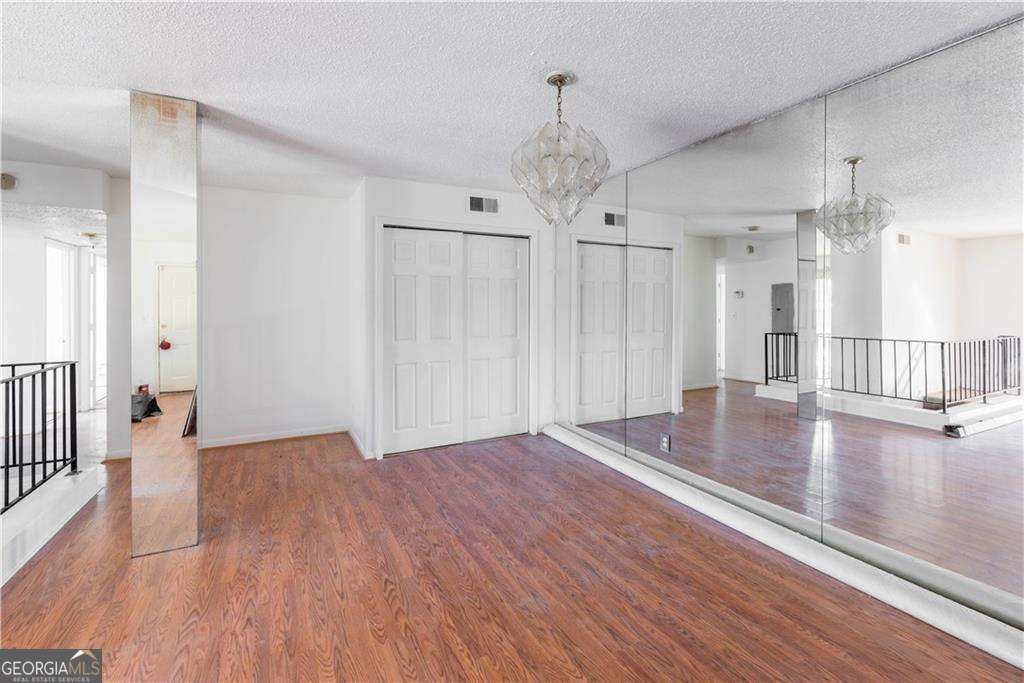 1213 Camelot DR